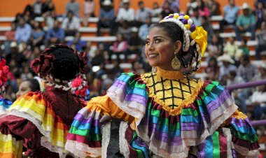 Antorcha y la belleza del arte popular