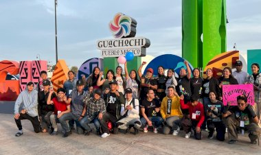 Reciben a bailarines de Guachochi, Chihuahua como verdaderos campeones