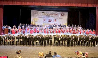 Jóvenes graduados, en Antorcha sí hay futuro