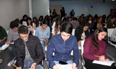 REPORTAJE |  Egresar para no encontrar: la odisea laboral en Coahuila