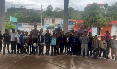 Impulsa Antorcha educación integral en Copanatoyac