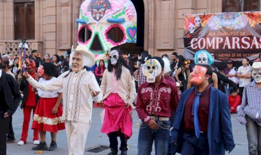 Más de 400 comparsistas Antorchistas potosinas, participan en Xantolo 2025