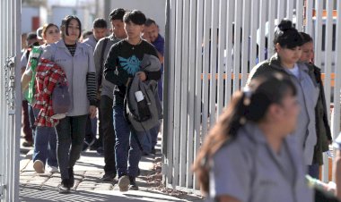 Carreteras bloqueadas paralizan maquilas en Chihuahua