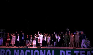 “Tierra roja” conmueve al público en el segundo día del XXIV Encuentro Nacional de Teatro