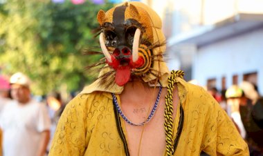 Destaca Guerrero en desfile inaugural de Feria de Tecomatlán 2026