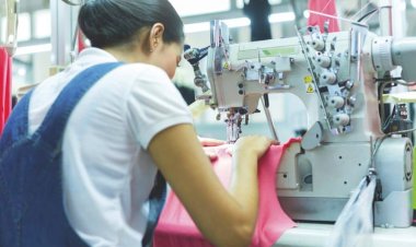 Economía inteligente debe combatir la pobreza