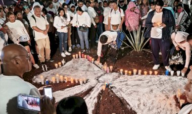 Antorcha exige justicia por víctimas de colapso en Línea 12