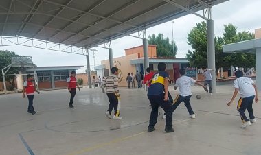 Maestros antorchistas rechazan que escuelas sean guarderías